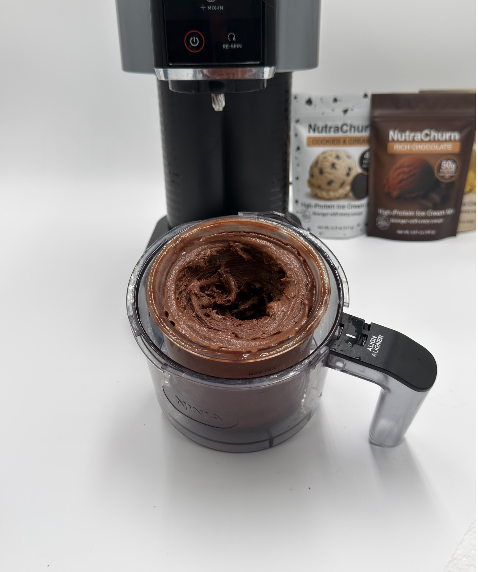 A finished scoopable protein pint
